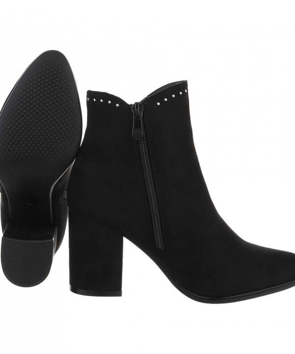 Boots for women
 1-589683