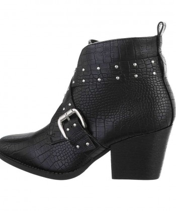 Boots for women
 1-592698