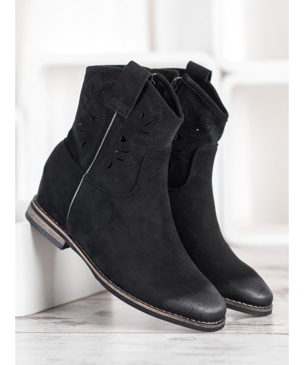 Boots for women
 2-68324