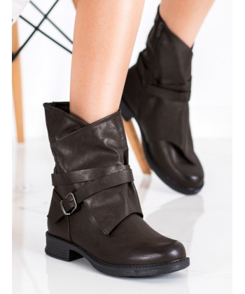 Boots for women
 2-68901