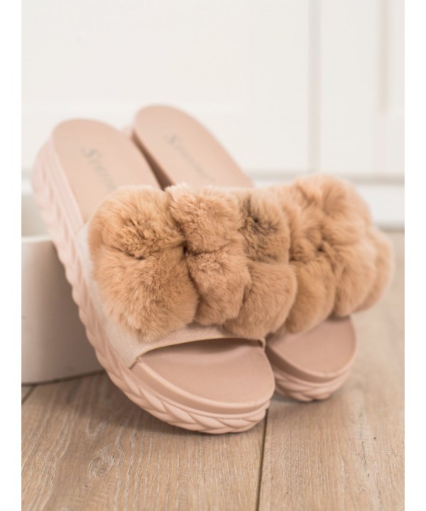 Slippers for women
 2-72698