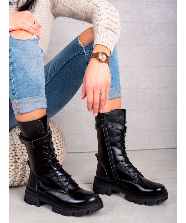 Boots for women
 2-74290