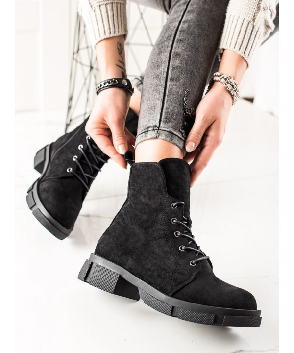 Boots for women
 2-74396