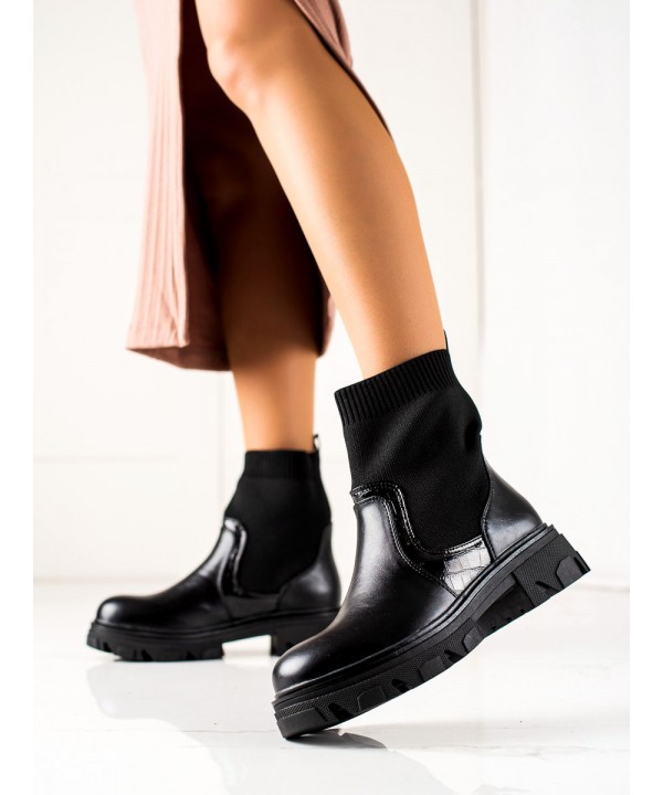 Boots for women
 2-74867