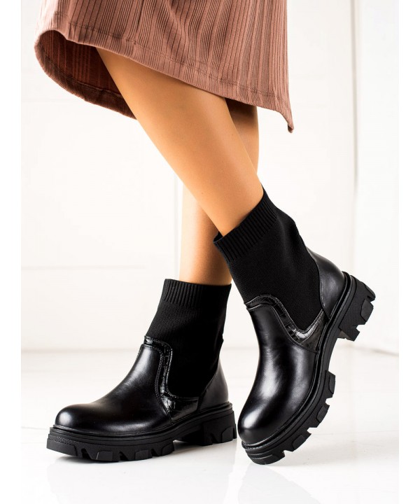 Boots for women
 2-74867